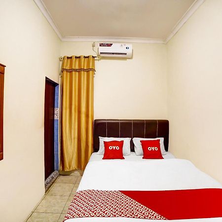 Oyo 91199 Felicia Homestay Medan Exteriér fotografie