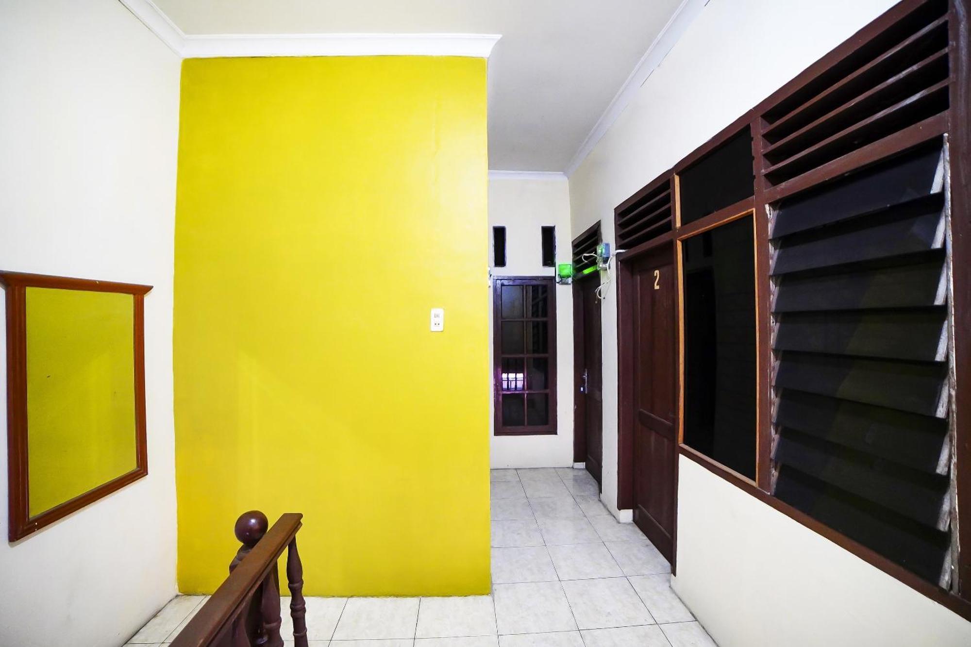Oyo 91199 Felicia Homestay Medan Exteriér fotografie