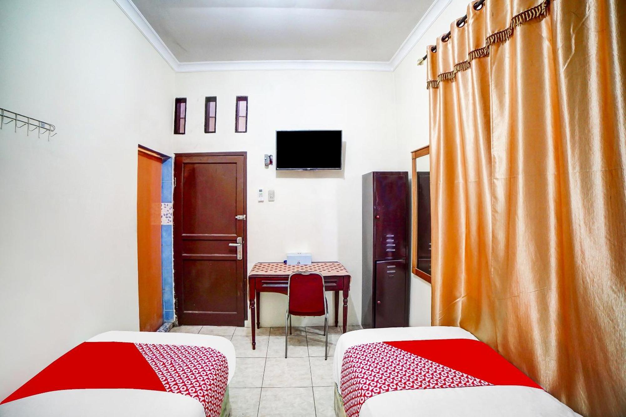 Oyo 91199 Felicia Homestay Medan Exteriér fotografie